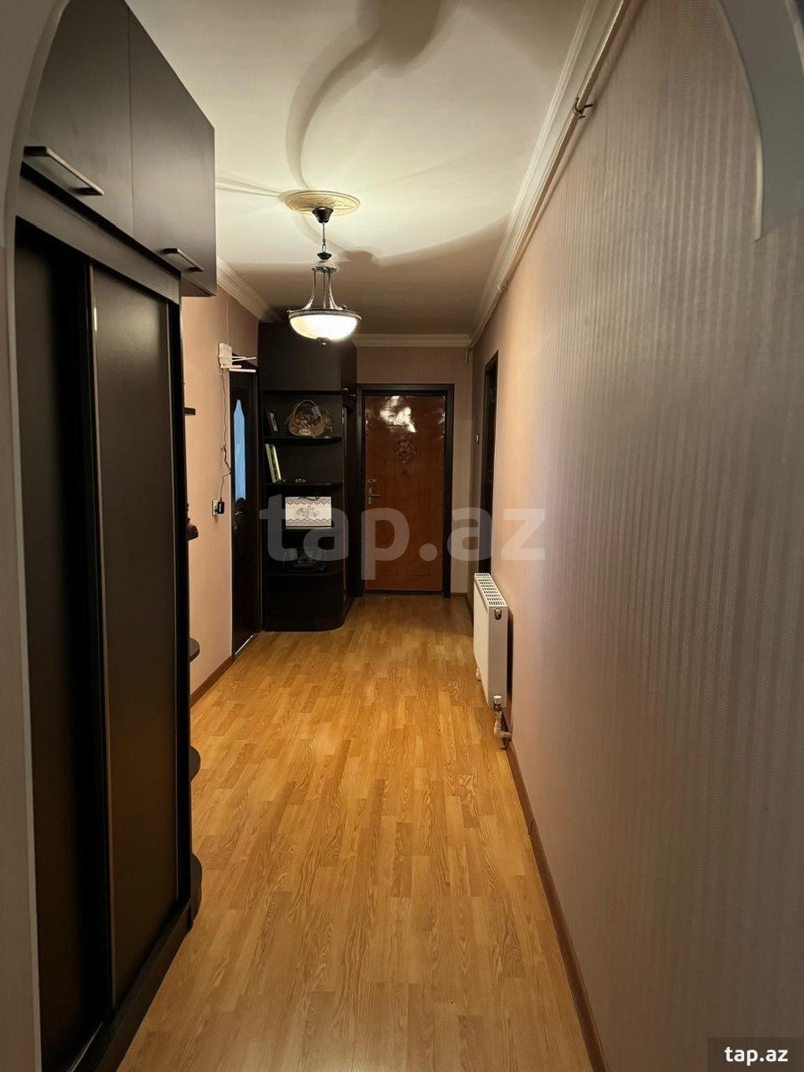Satılır 4 otaqlı mənzil 95 m²