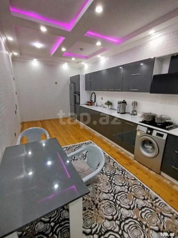 Satılır 5 otaqlı həyət evi