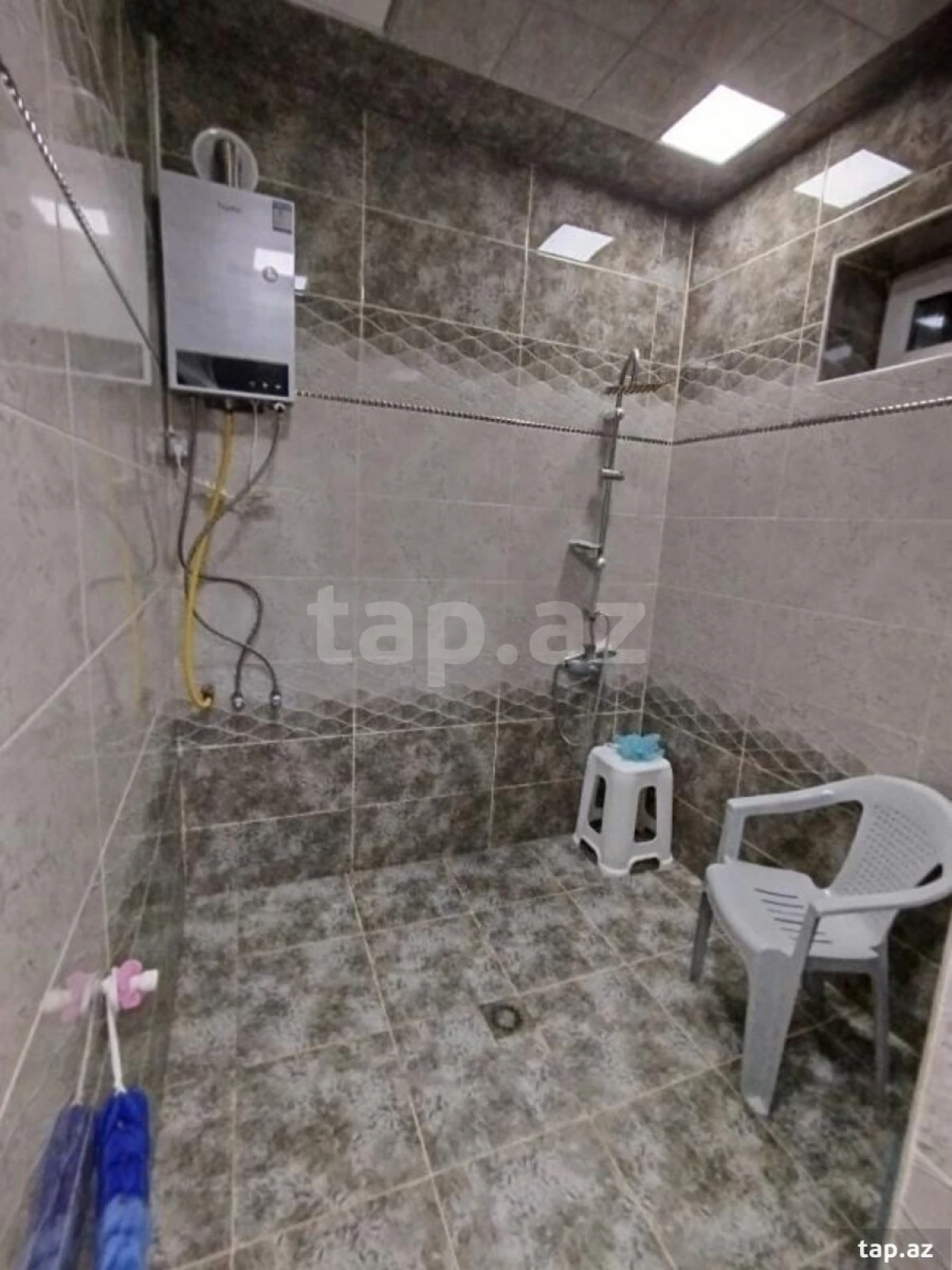 Satılır 5 otaqlı həyət evi
