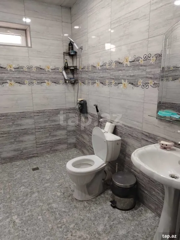 Satılır 4 otaqlı həyət evi