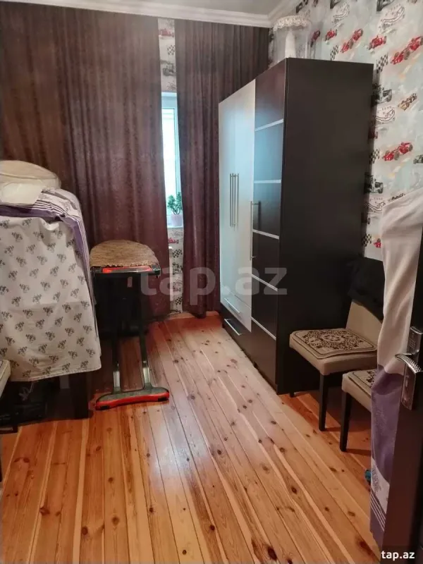 Satılır 4 otaqlı həyət evi