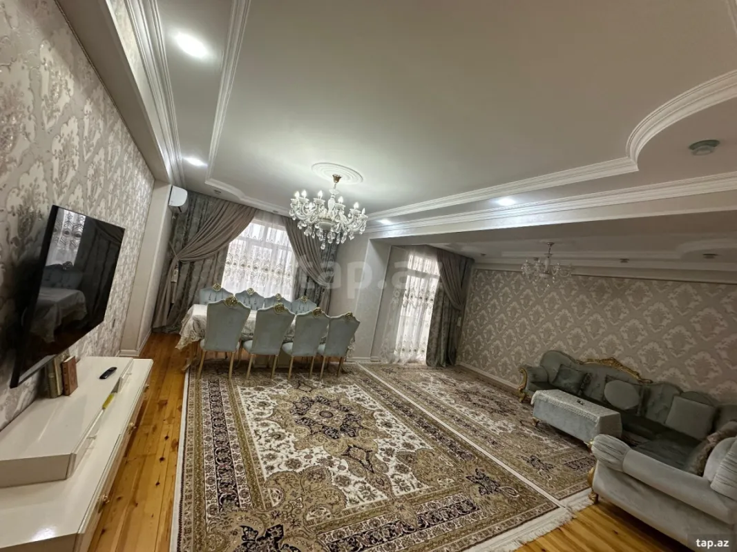 Satılır 4 otaqlı yeni tikili 200 m²