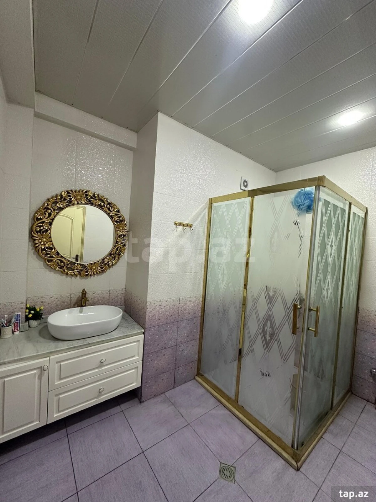 Satılır 4 otaqlı yeni tikili 200 m²