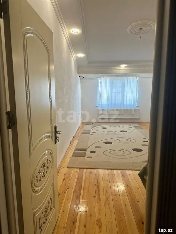 Satılır 4 otaqlı yeni tikili 200 m²