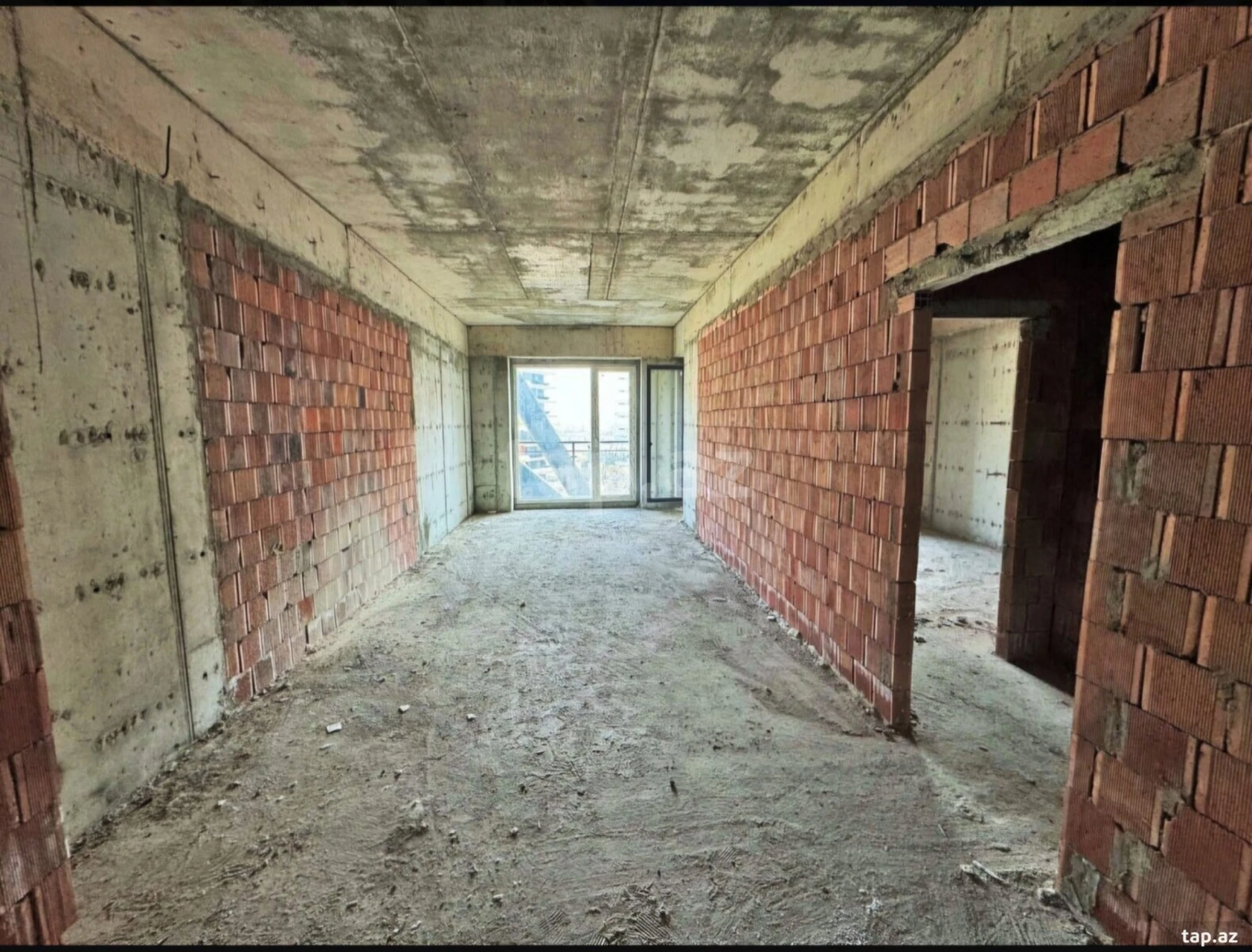 Satılır 2 otaqlı yeni tikili 91 m²