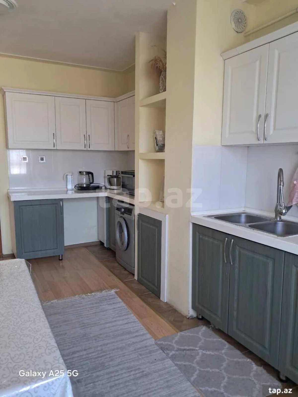 Satılır 4 otaqlı mənzil 90 m²