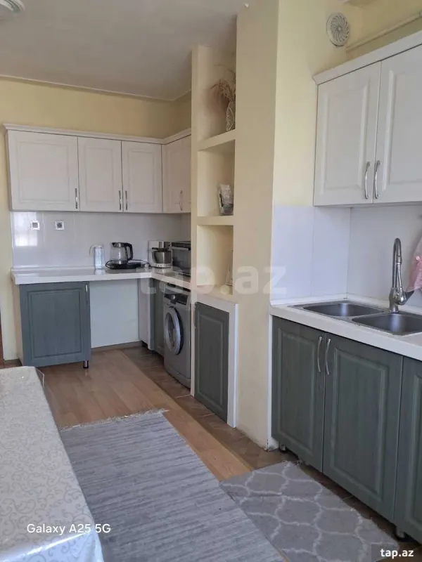 Satılır 4 otaqlı mənzil 90 m²