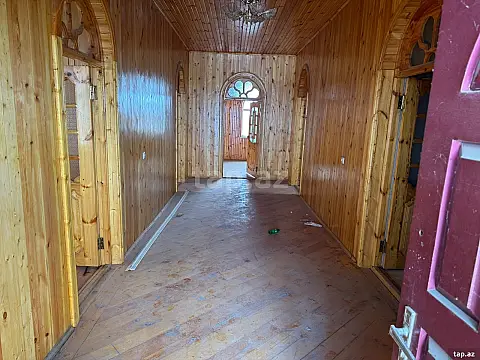 Satılır 8 otaqlı həyət evi