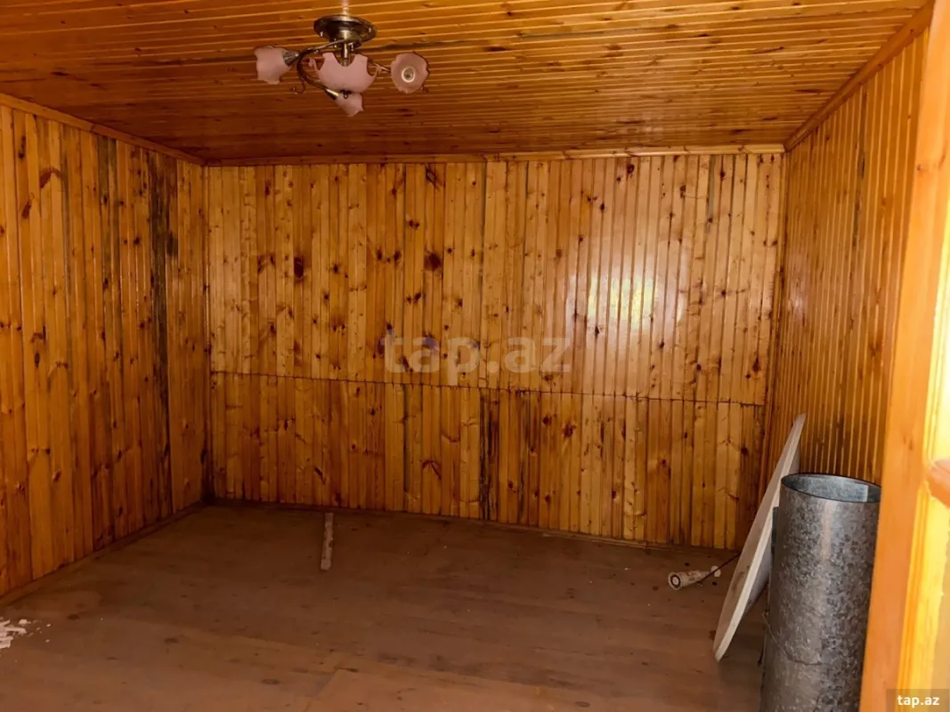 Satılır 8 otaqlı həyət evi