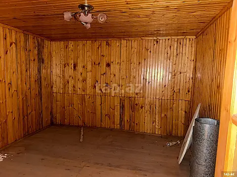 Satılır 8 otaqlı həyət evi