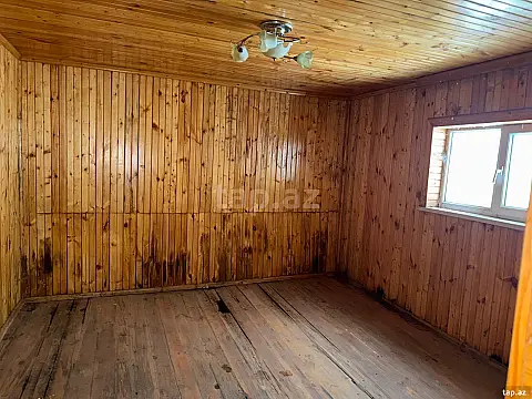 Satılır 8 otaqlı həyət evi