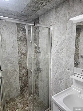 Kirayə verilir 3 otaqlı yeni tikili 125 m²