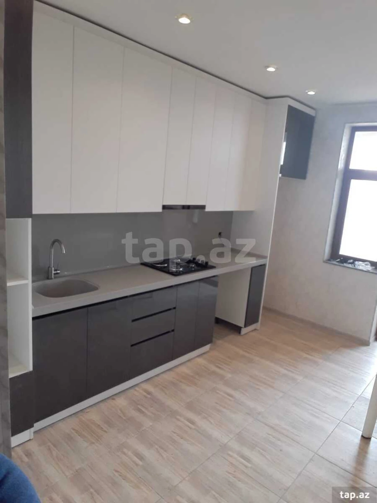 Kirayə verilir 3 otaqlı yeni tikili 125 m²