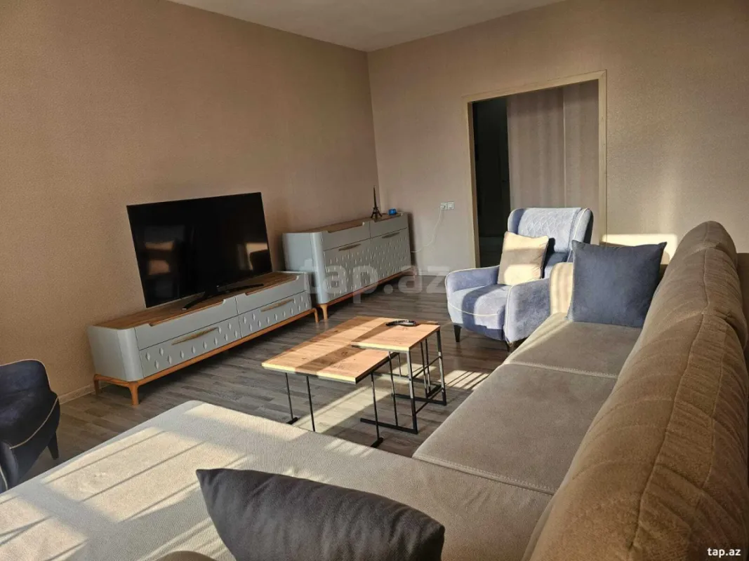 Kirayə verilir 3 otaqlı yeni tikili 125 m²