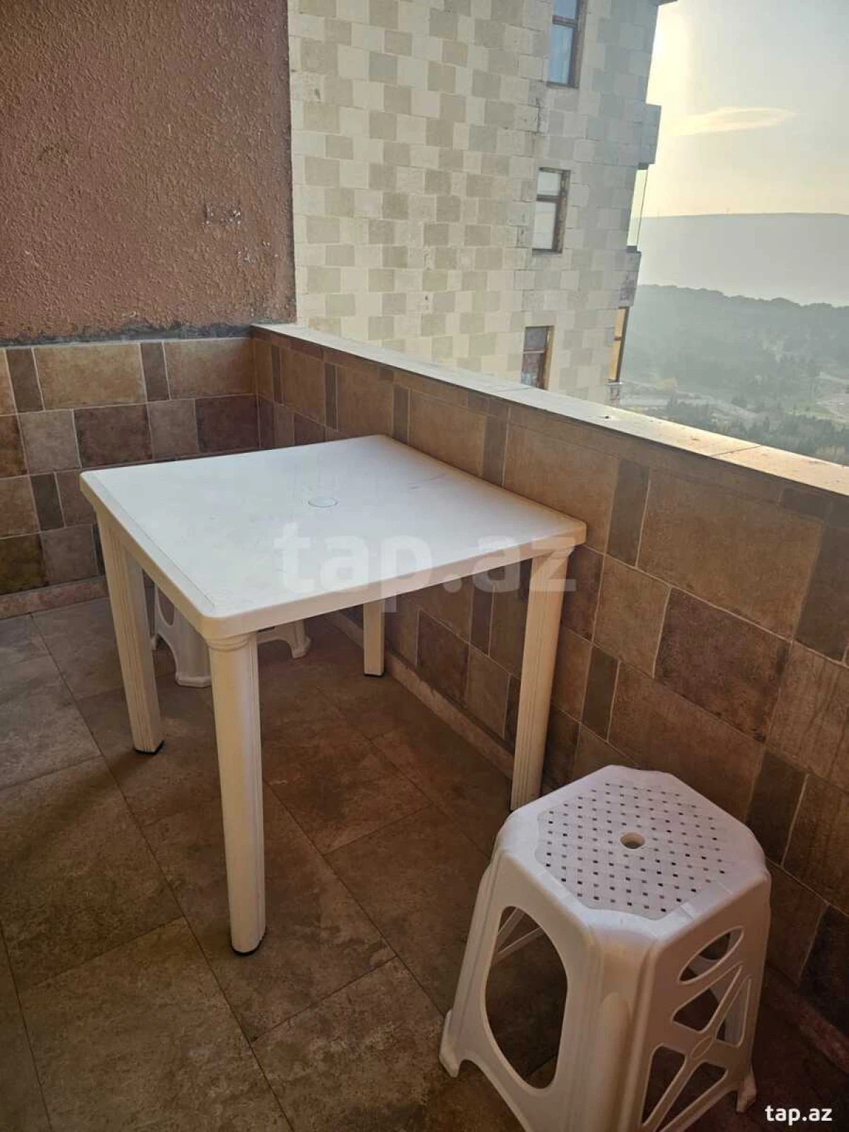 Kirayə verilir 3 otaqlı yeni tikili 125 m²