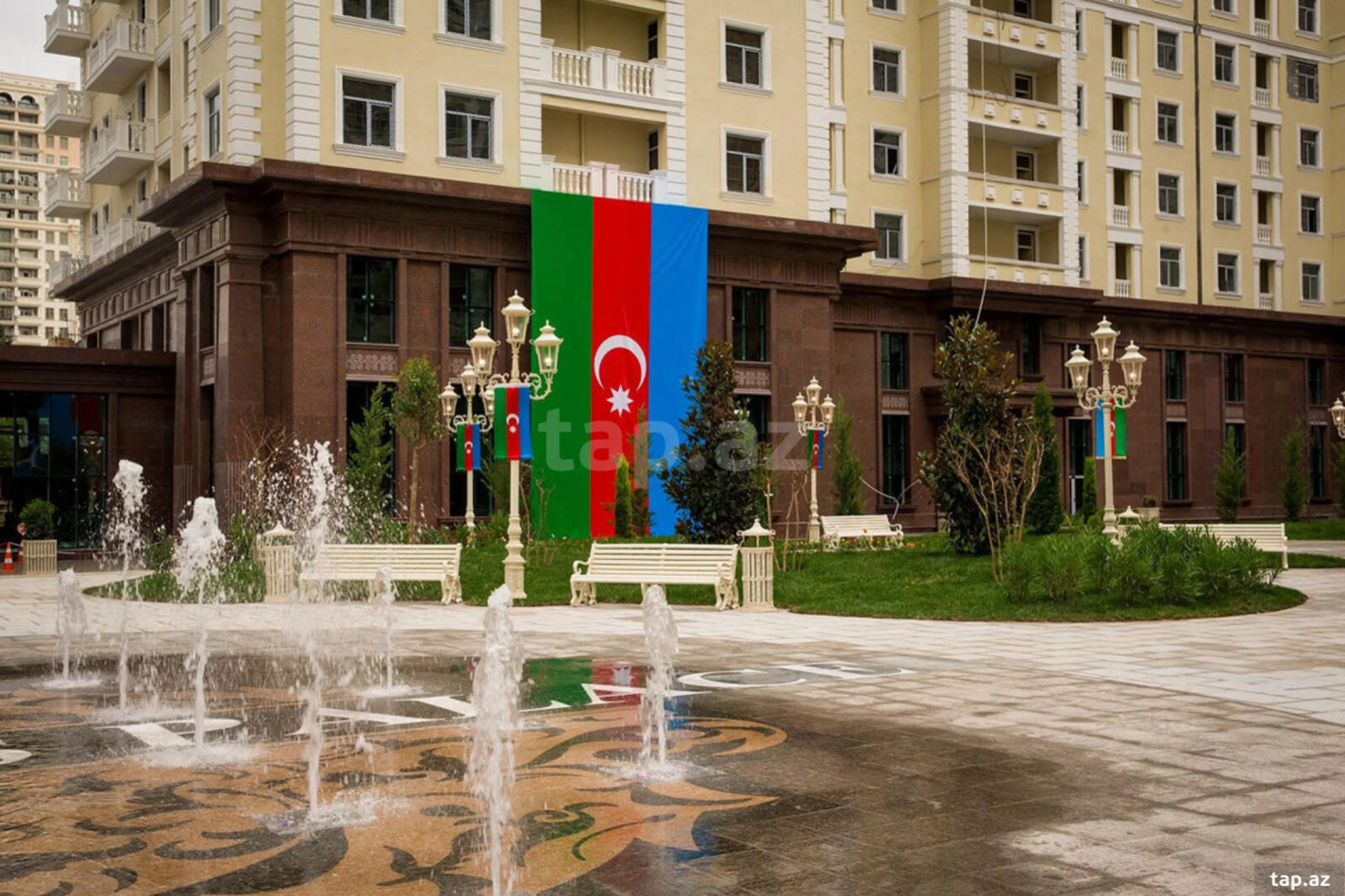 Satılır 2 otaqlı yeni tikili 65 m²