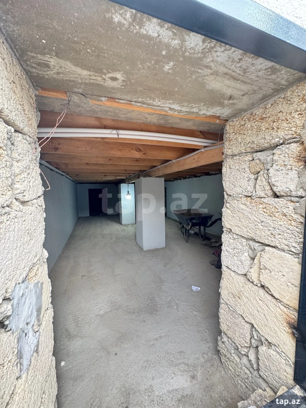 Satılır 4 otaqlı həyət evi