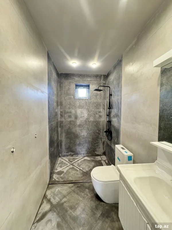 Satılır 4 otaqlı həyət evi