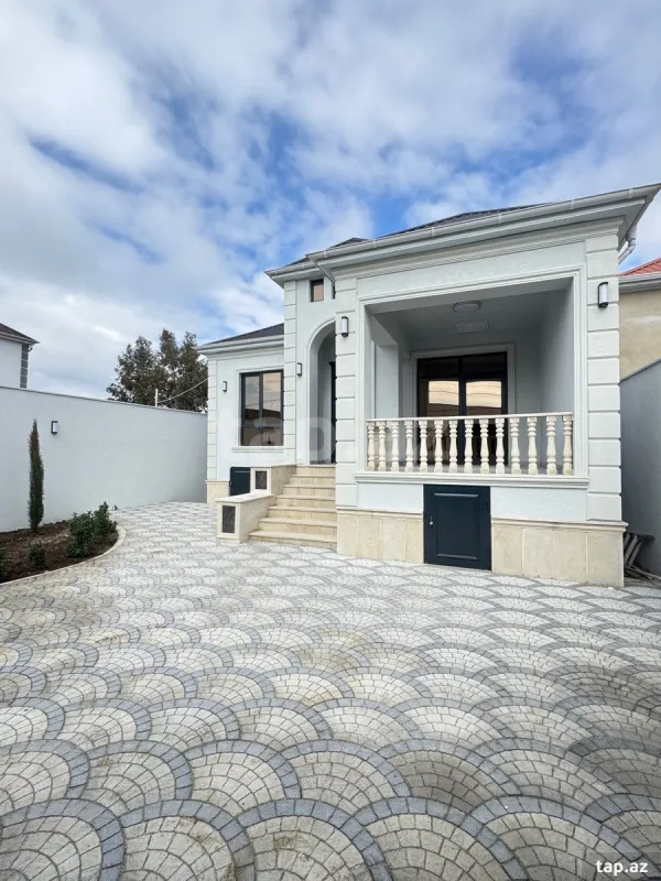 Satılır 4 otaqlı həyət evi