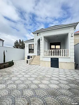 Satılır 4 otaqlı həyət evi