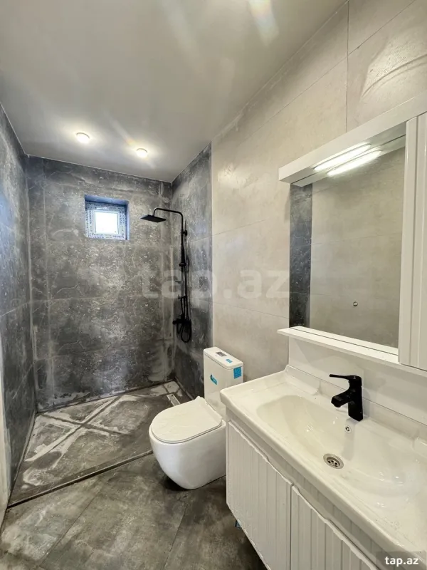 Satılır 4 otaqlı həyət evi