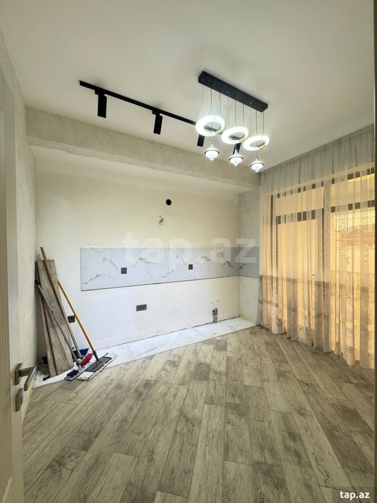 Satılır 4 otaqlı həyət evi