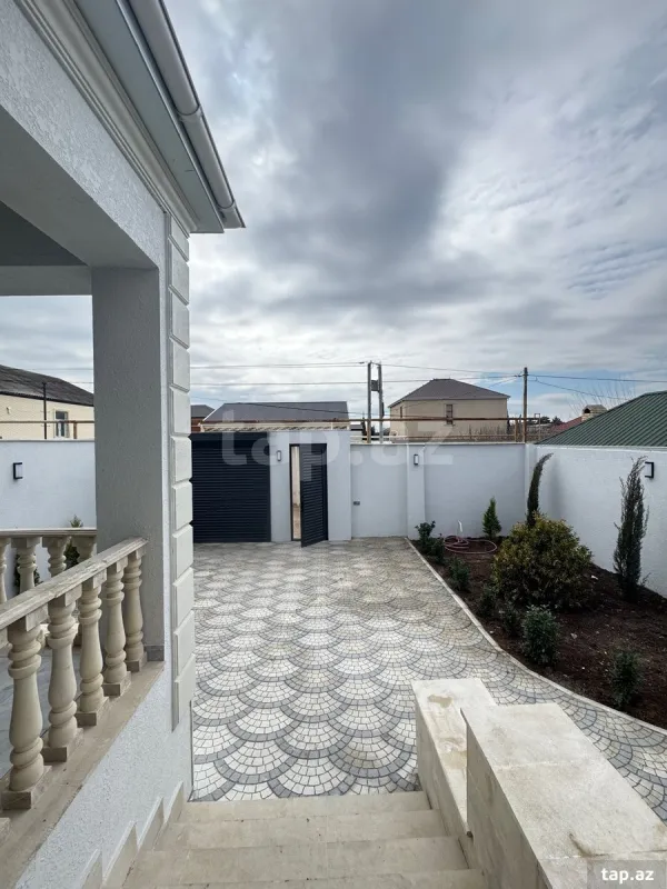 Satılır 4 otaqlı həyət evi