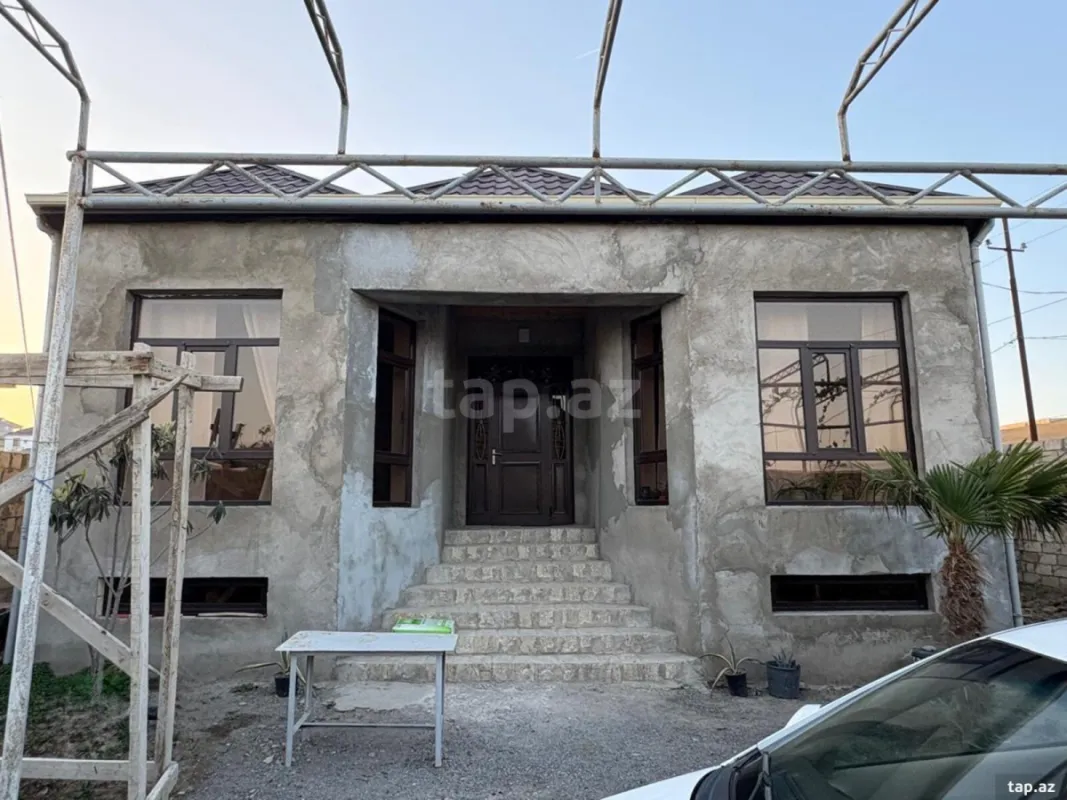 Satılır 3 otaqlı həyət evi