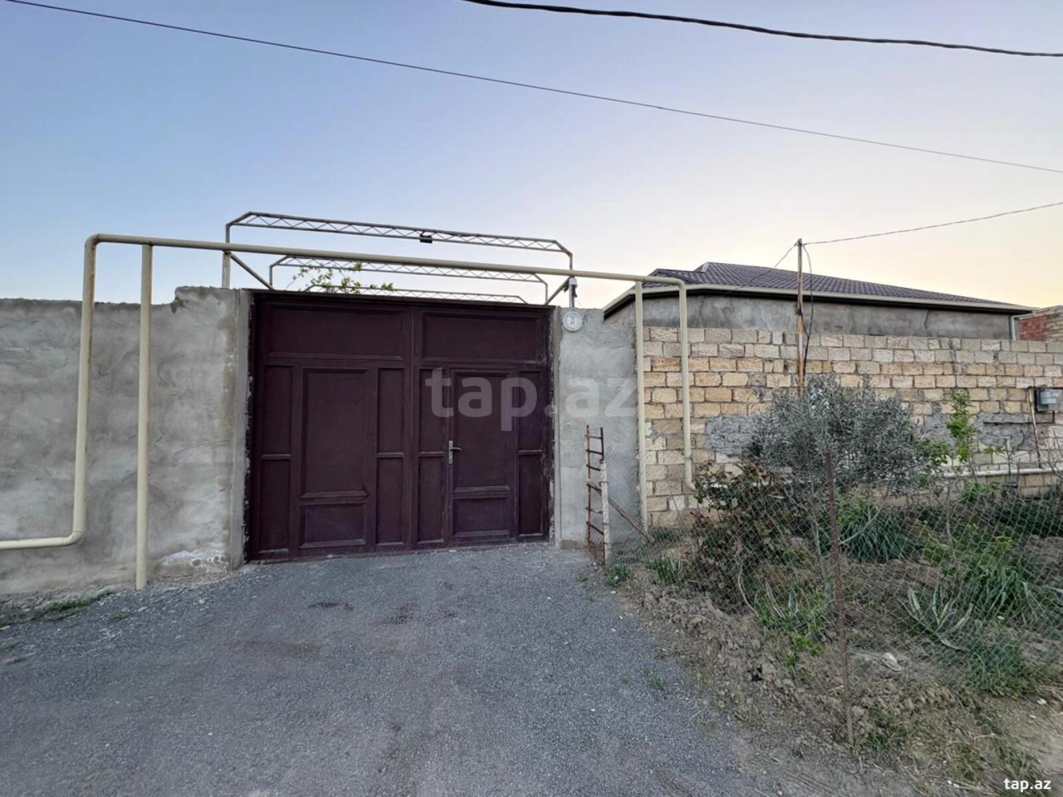 Satılır 3 otaqlı həyət evi