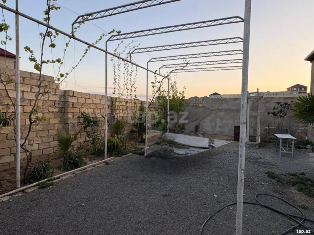 Satılır 3 otaqlı həyət evi