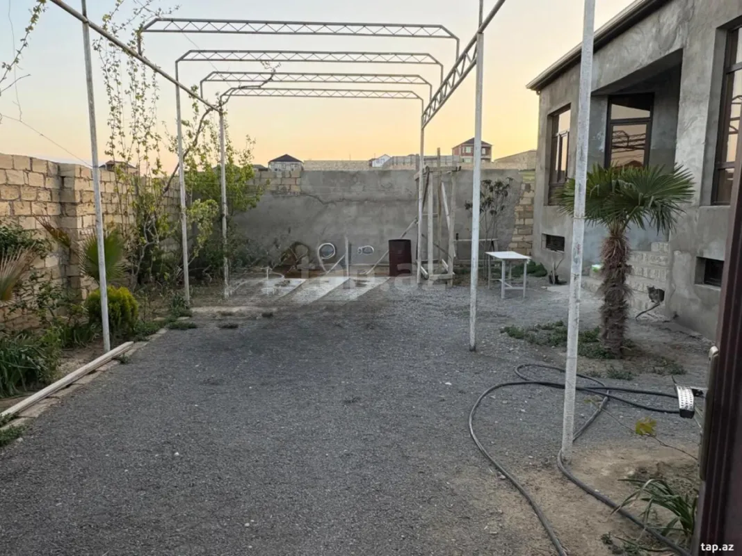 Satılır 3 otaqlı həyət evi
