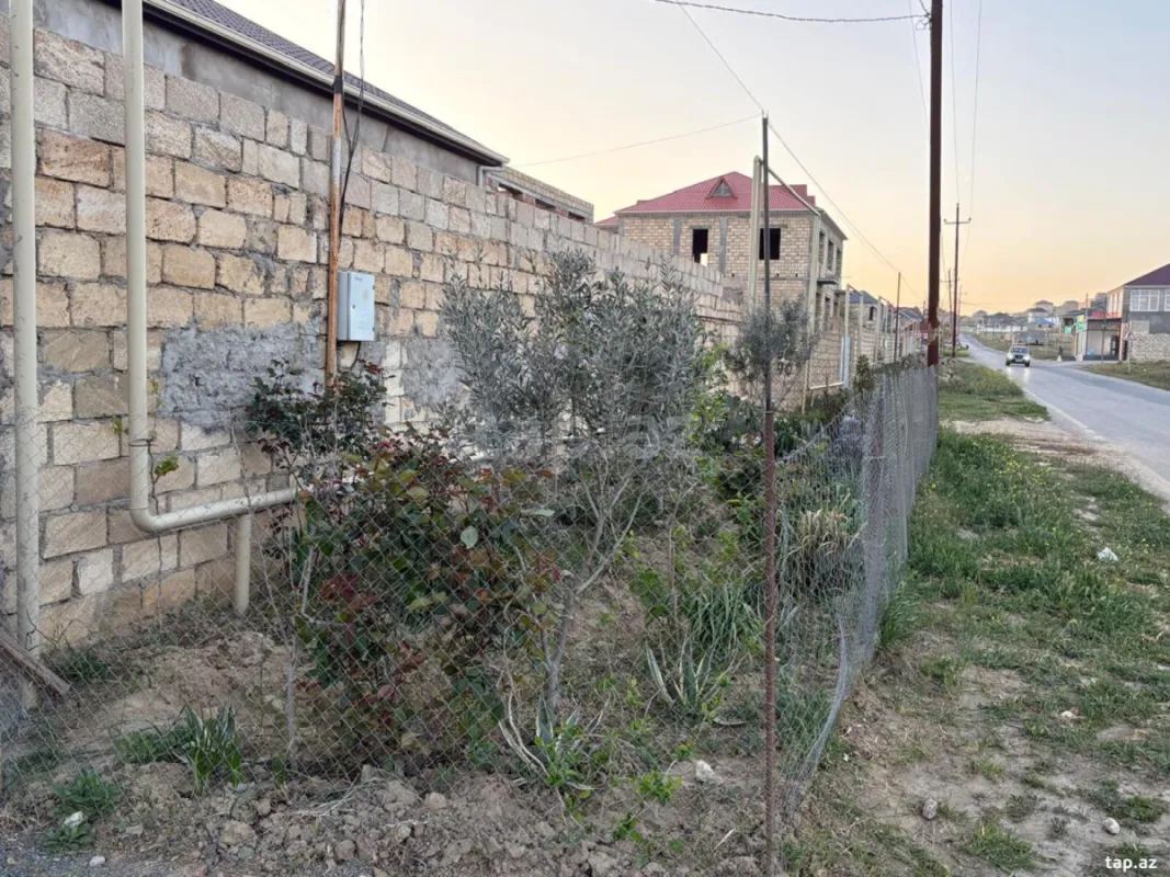 Satılır 3 otaqlı həyət evi