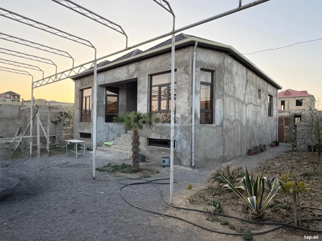 Satılır 3 otaqlı həyət evi
