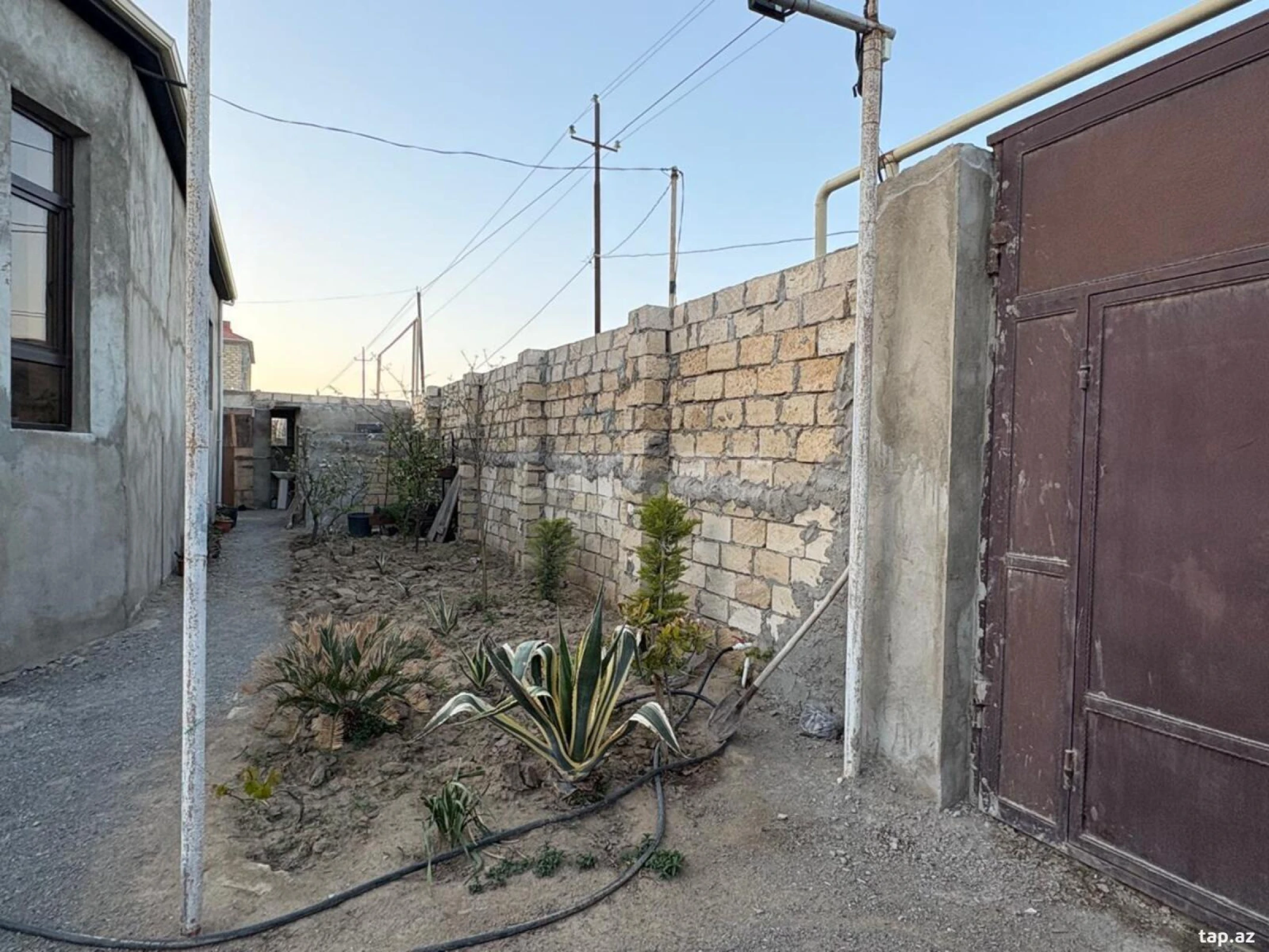 Satılır 3 otaqlı həyət evi