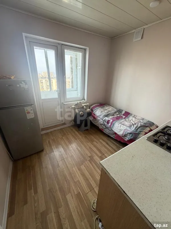 Satılır 1 otaqlı mənzil 43 m²