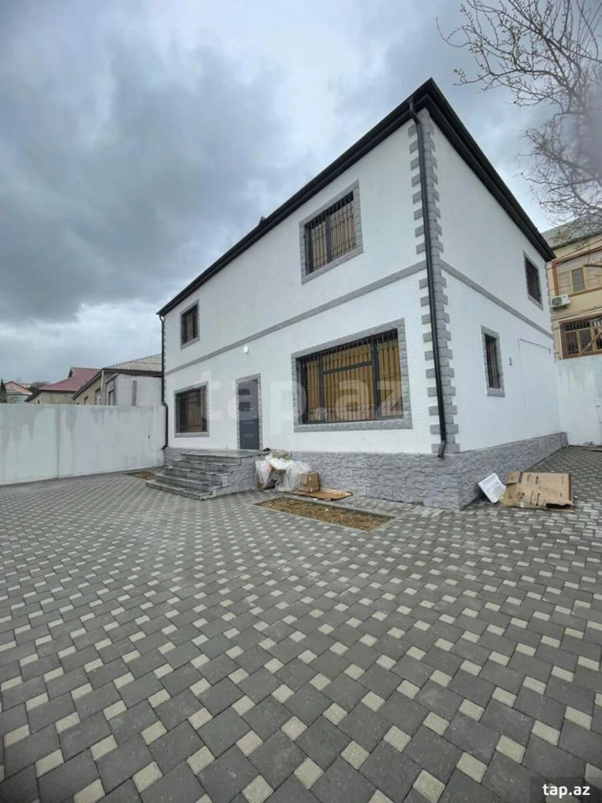 Kirayə verilir 5 otaqlı həyət evi