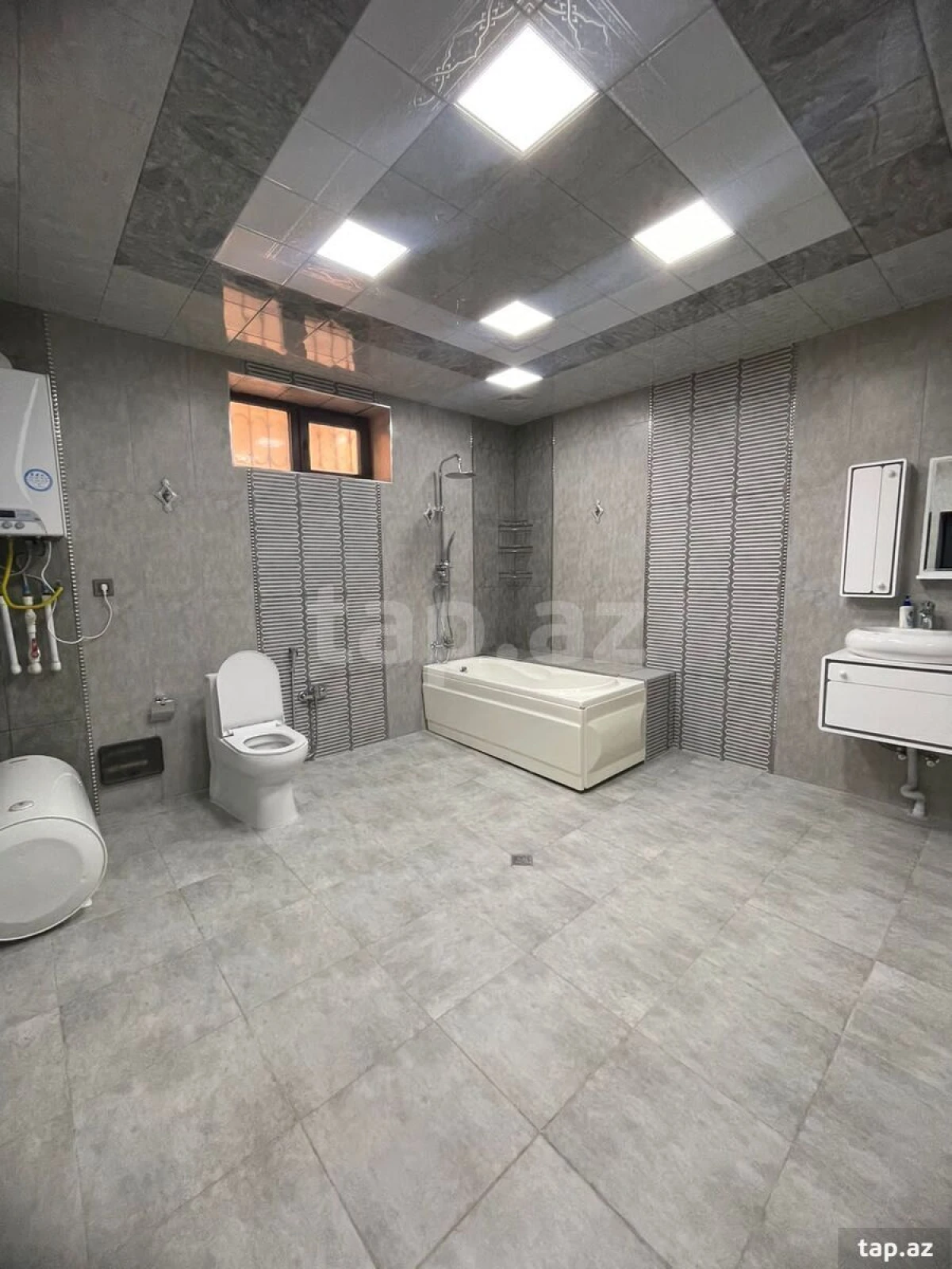 Kirayə verilir 5 otaqlı həyət evi