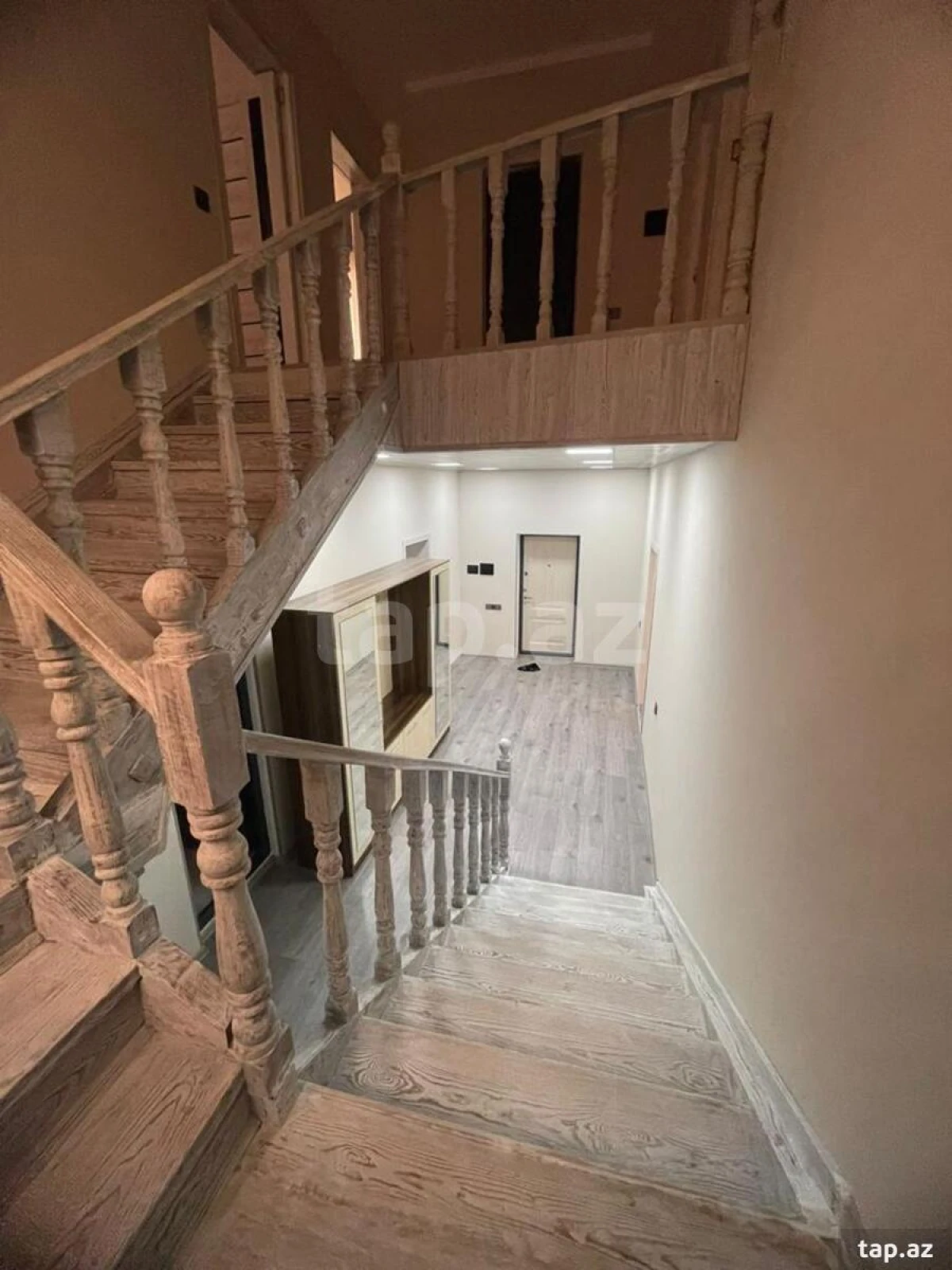 Kirayə verilir 5 otaqlı həyət evi