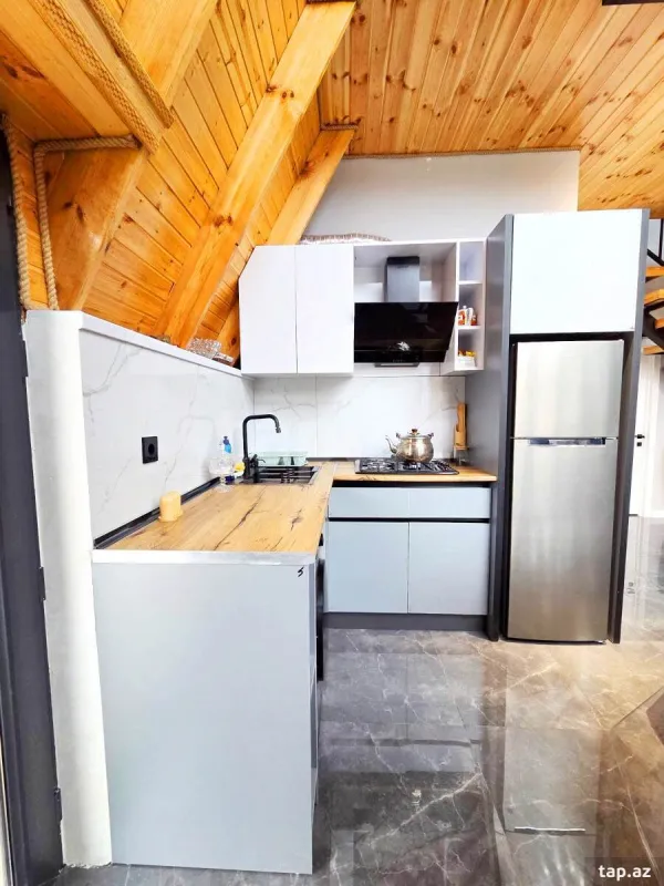 Kirayə verilir 4 otaqlı həyət evi