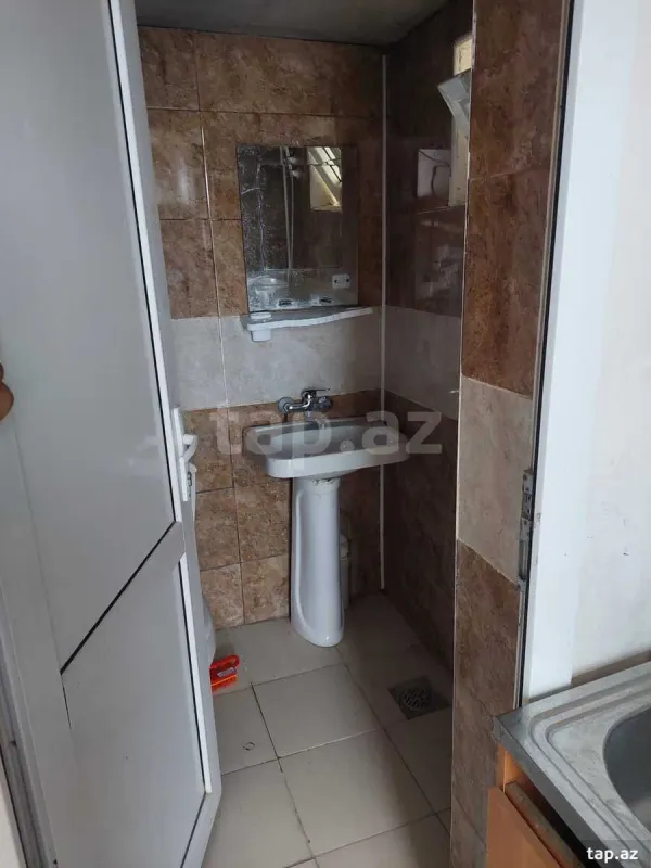 Kirayə verilir 1 otaqlı həyət evi