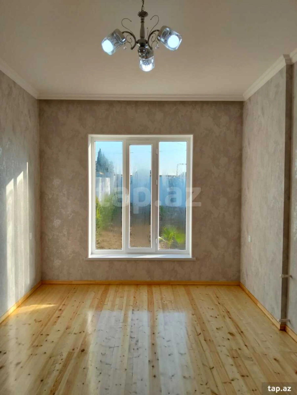 Satılır 3 otaqlı həyət evi