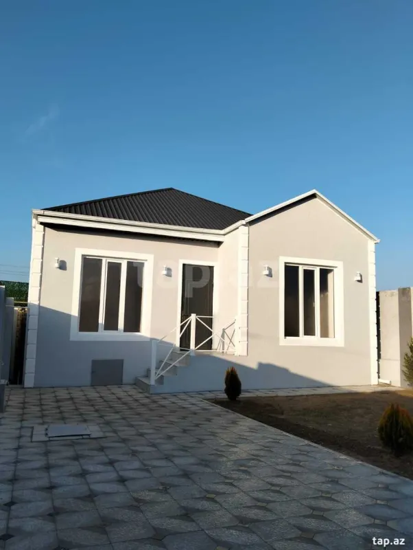 Satılır 3 otaqlı həyət evi