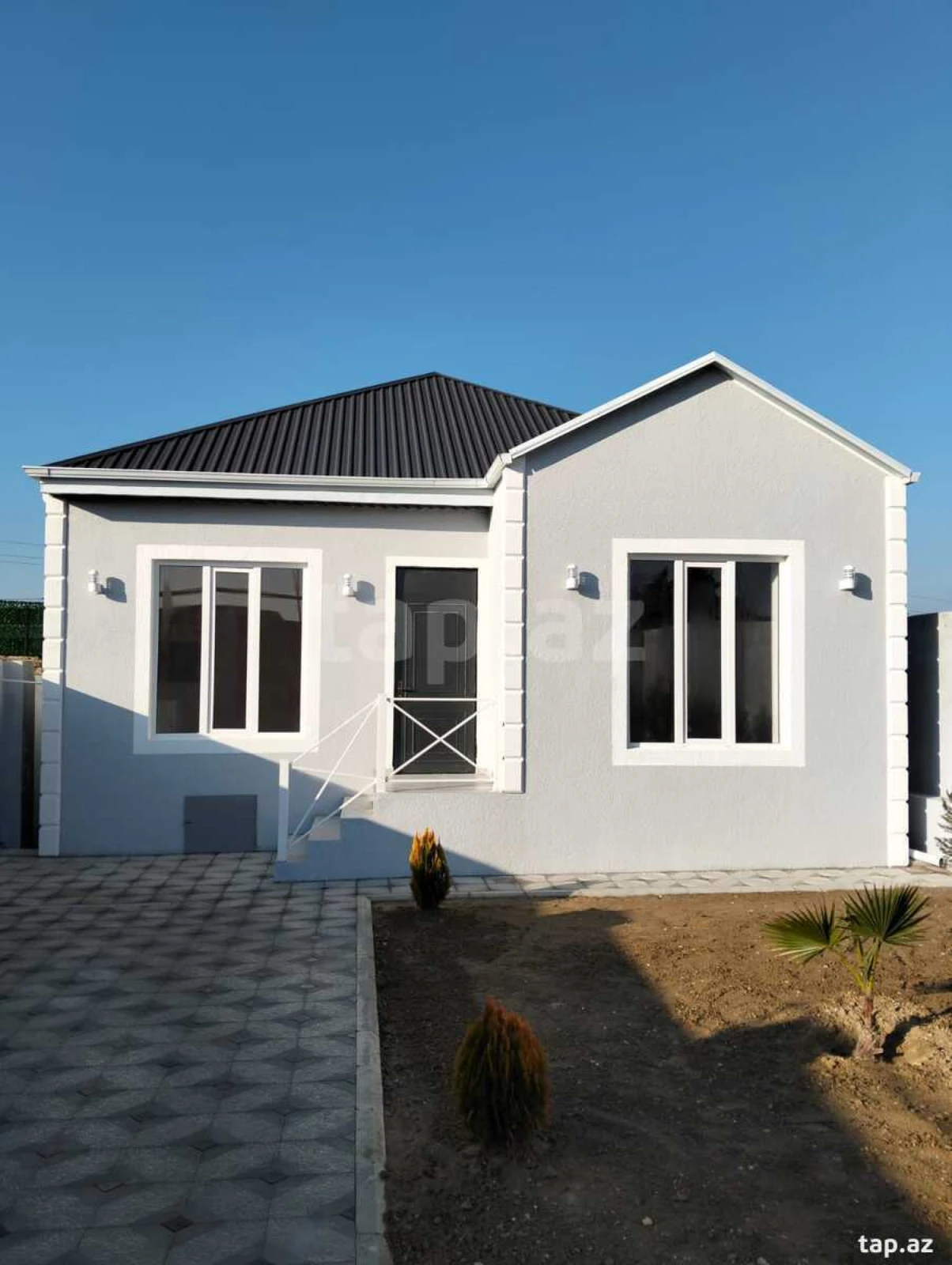 Satılır 3 otaqlı həyət evi