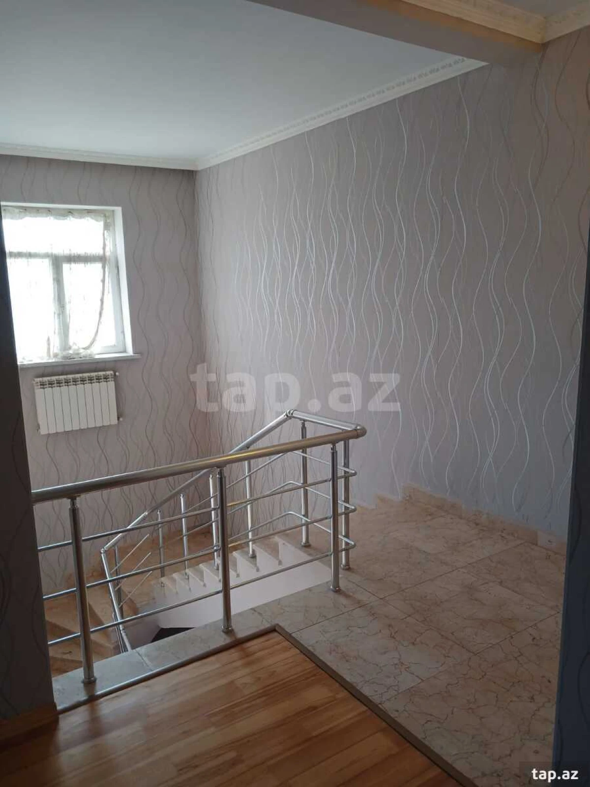 Satılır 6 otaqlı həyət evi