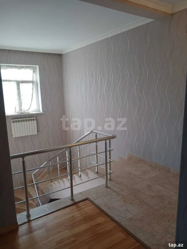 Satılır 6 otaqlı həyət evi