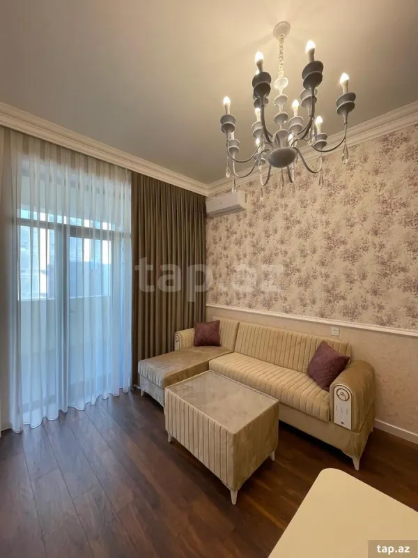 Kirayə verilir 2 otaqlı yeni tikili 70 m²