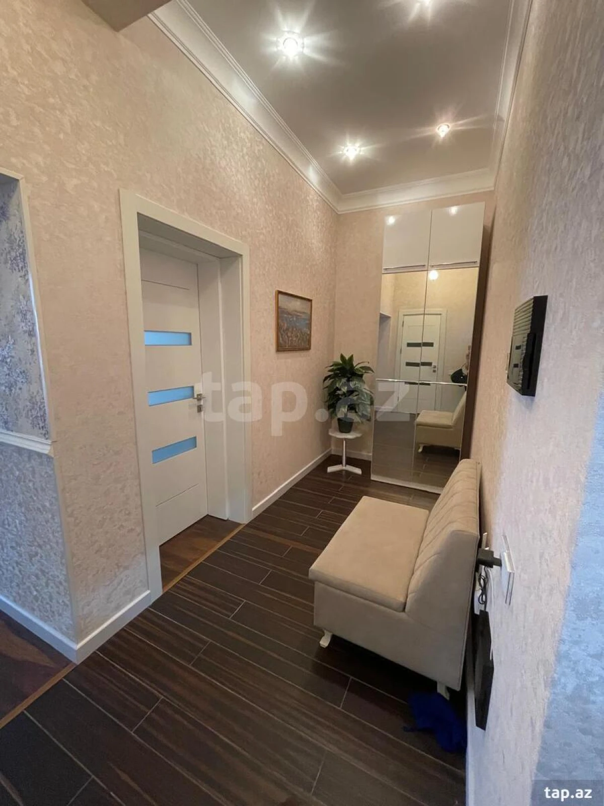 Kirayə verilir 2 otaqlı yeni tikili 70 m²