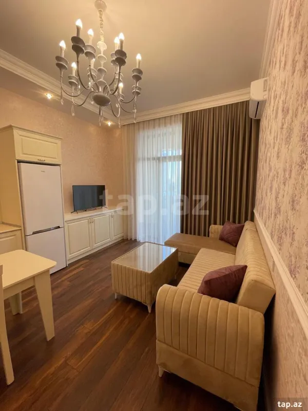 Kirayə verilir 2 otaqlı yeni tikili 70 m²