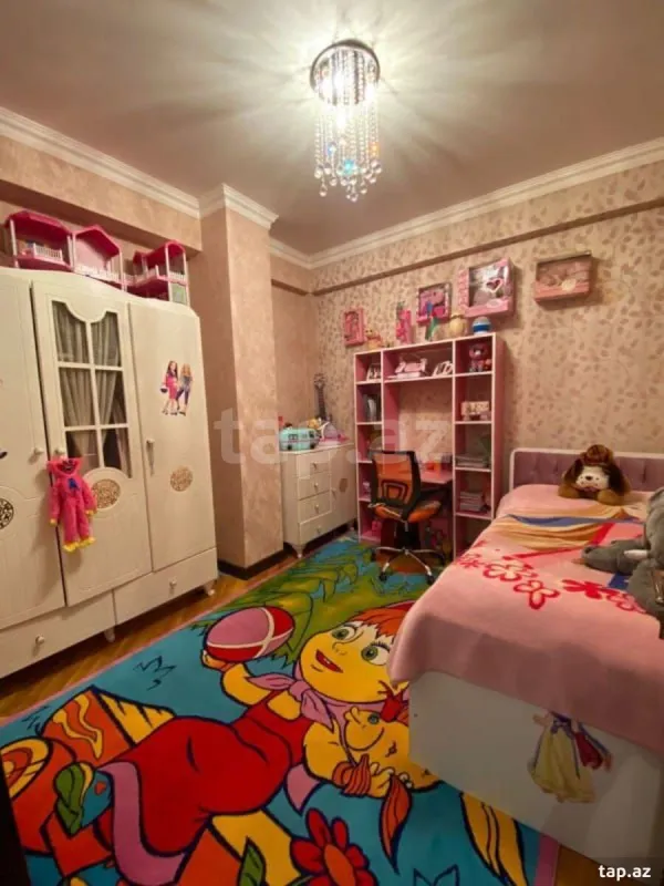 Satılır 4 otaqlı yeni tikili 135 m²