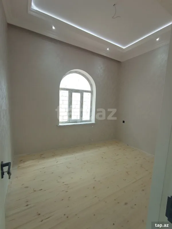 Satılır 5 otaqlı həyət evi